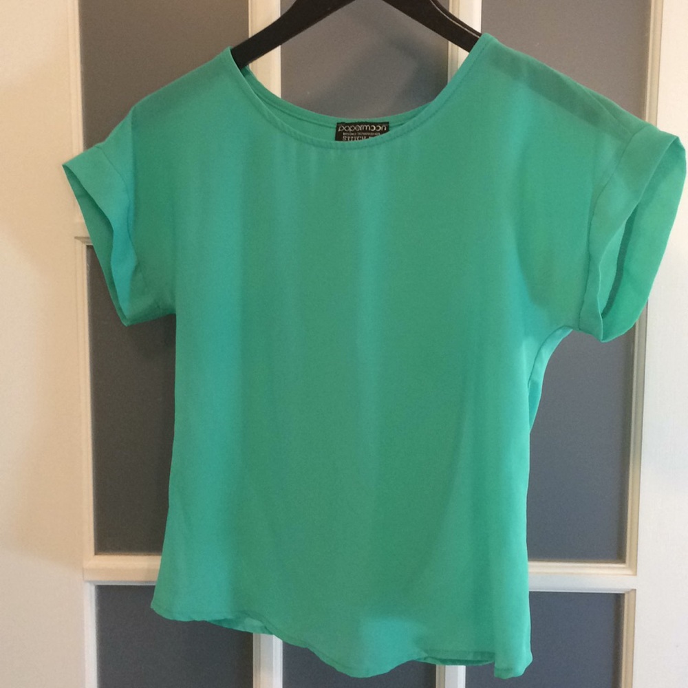Tulip back blouse